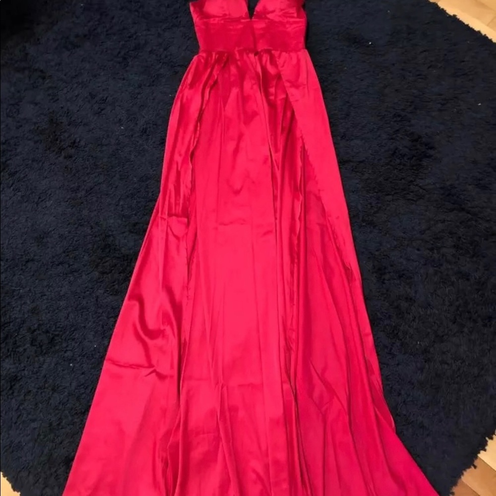 Dresss - Picture 5 of 5